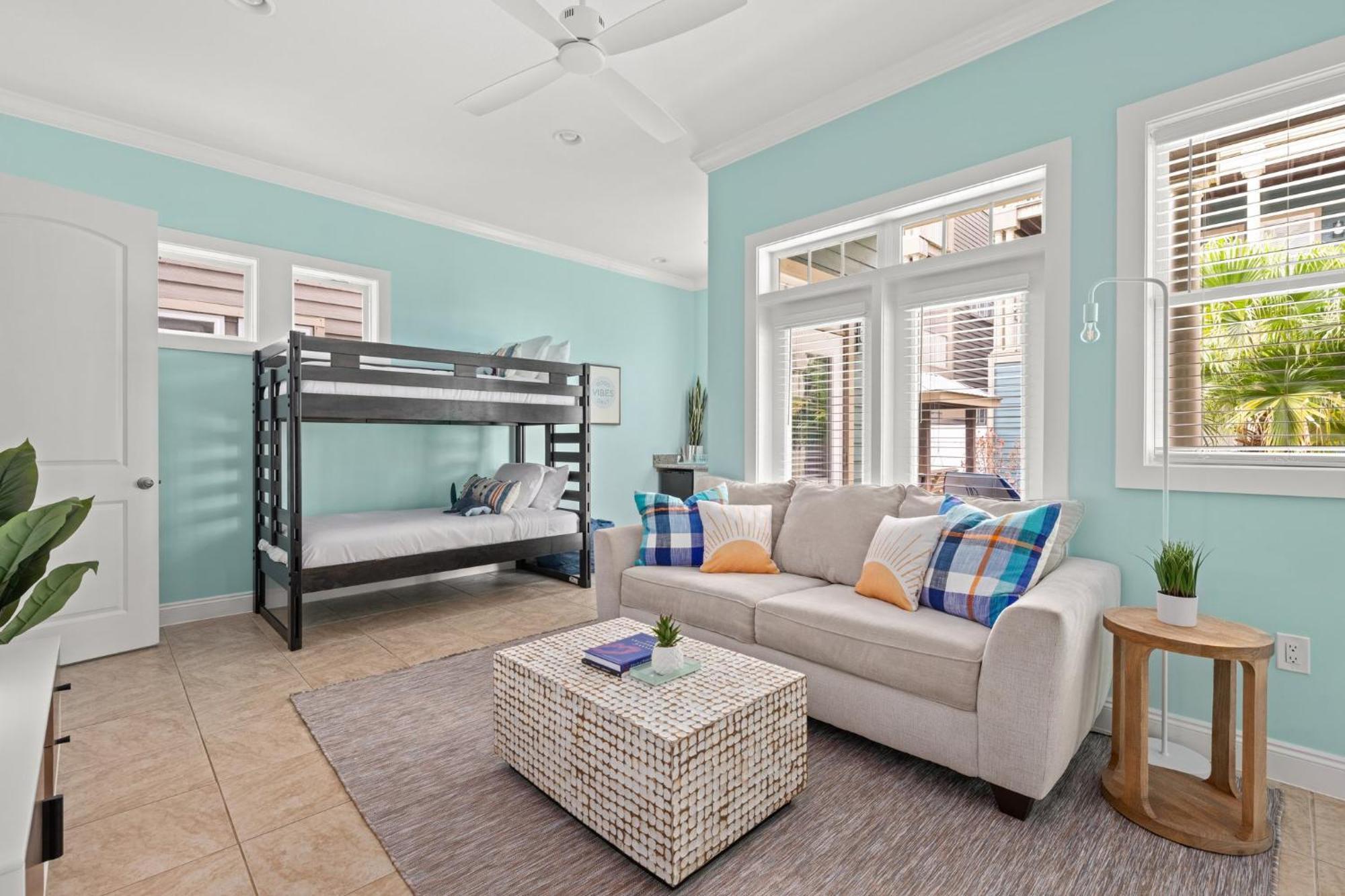 Crescent Moon Palace - A Luxury Home With Pool, Parking, Just Steps To The Beach Panama City Beach Exterior photo