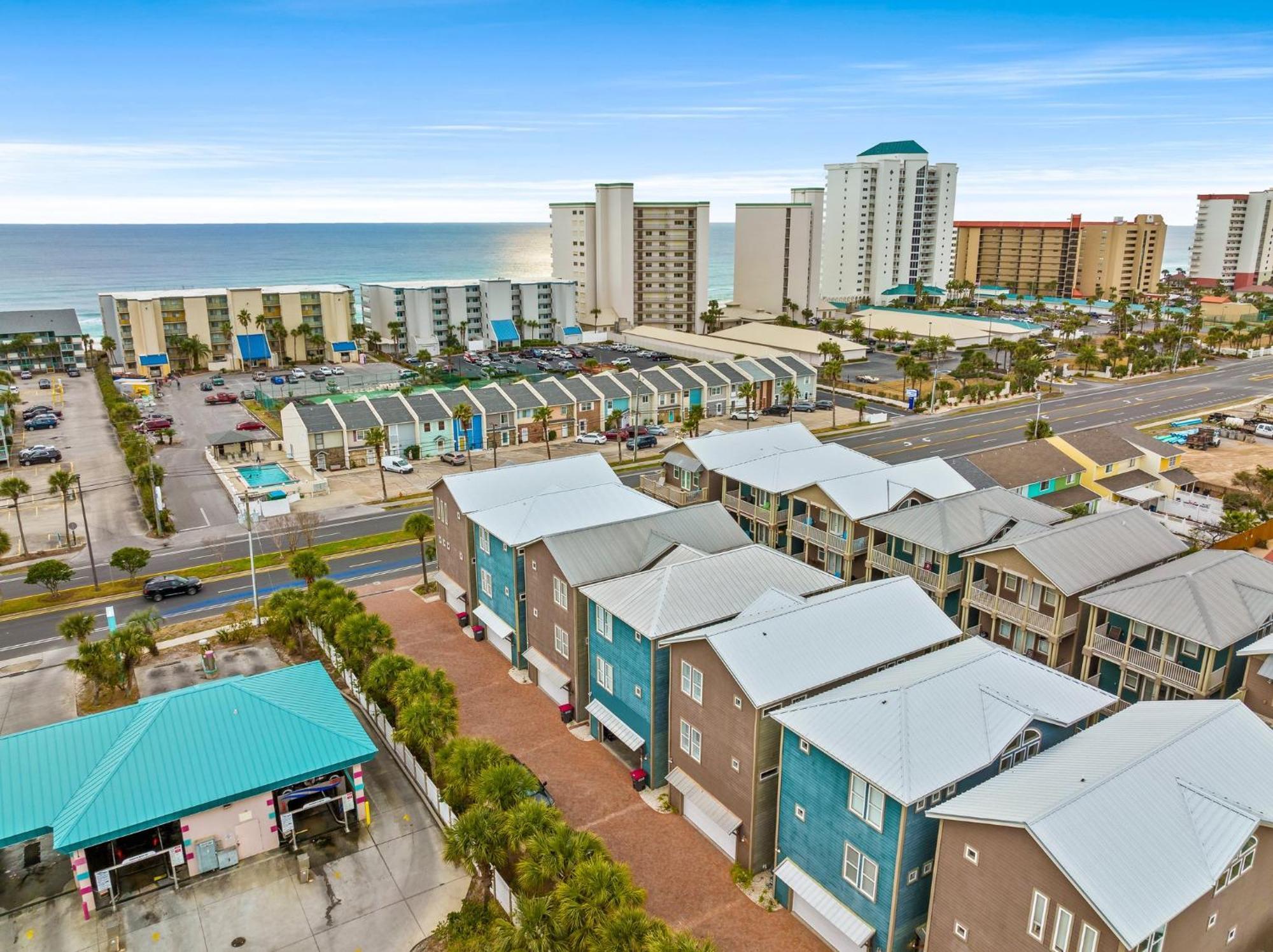 Crescent Moon Palace - A Luxury Home With Pool, Parking, Just Steps To The Beach Panama City Beach Exterior photo